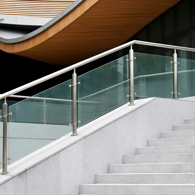 Phụ kiện lan can bằng thép không gỉ: Sự kết hợp bằng kính-không gỉ cho hệ thống lan can bền bỉ, trang nhã